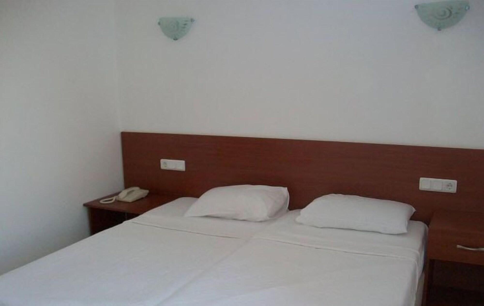 Kriss Otel 奥塔肯特 外观 照片